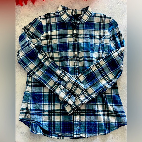 J Crew Women’s Size 8 shirt cotton.  Blue plaid - Picture 1 of 4